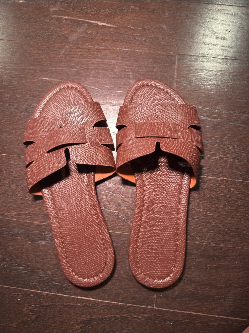 Sandals / Slides - brown